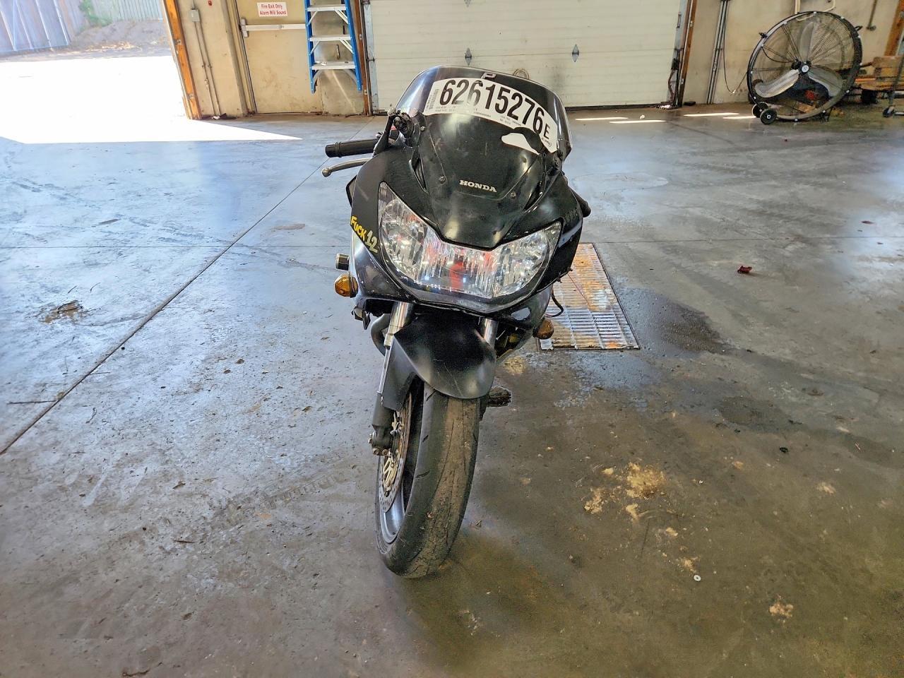 2001 Honda Cbr900 Rr - Image 2