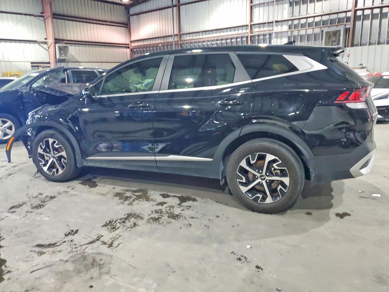 2025 Kia Sportage Ex - Image 2