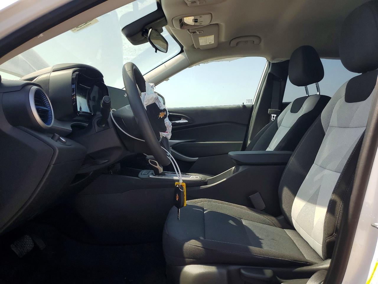 2026 Chevrolet Trax Ls - Фото 7