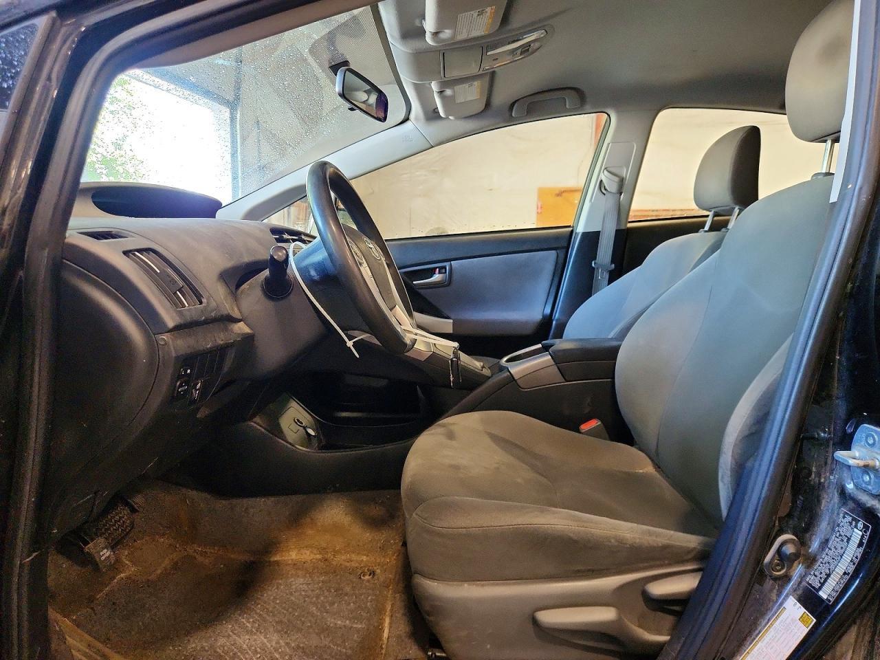 2015 Toyota Prius Two - Image 7