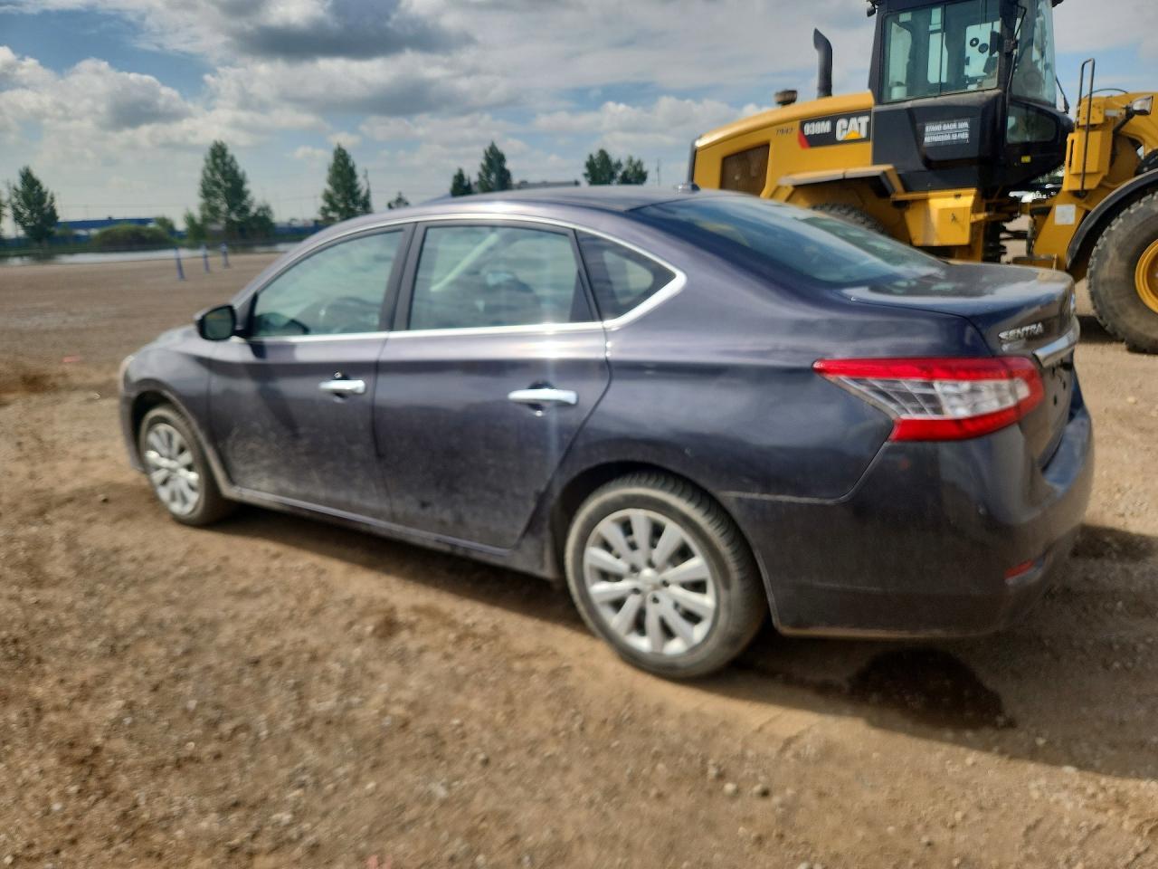 2013 Nissan Sentra - Image 2