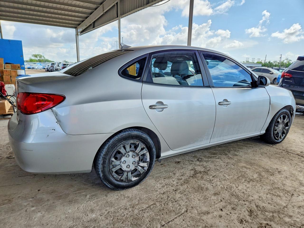 2010 Hyundai Elantra Blue - Фото 3