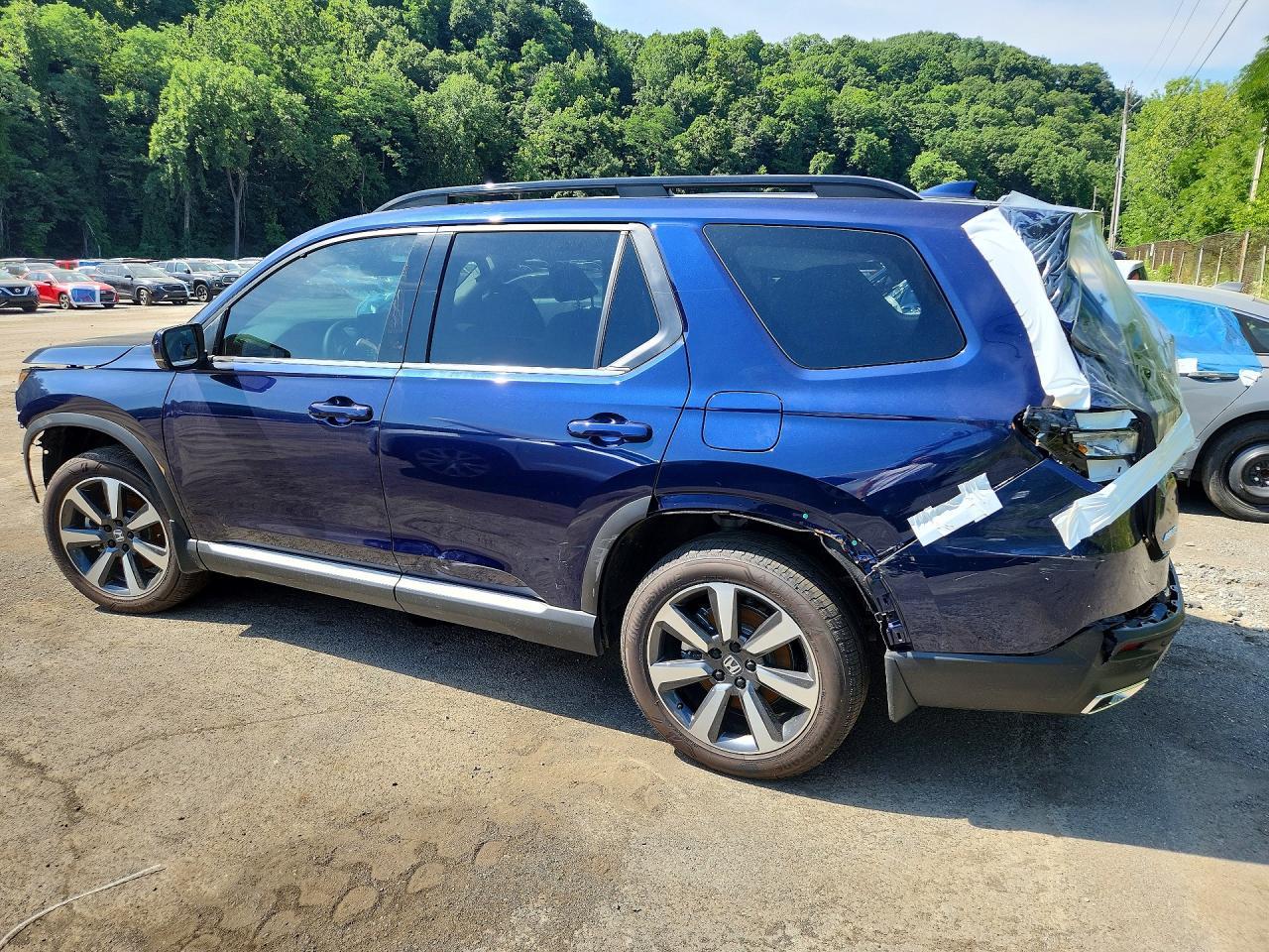 2025 Honda Pilot Touring - Фото 2