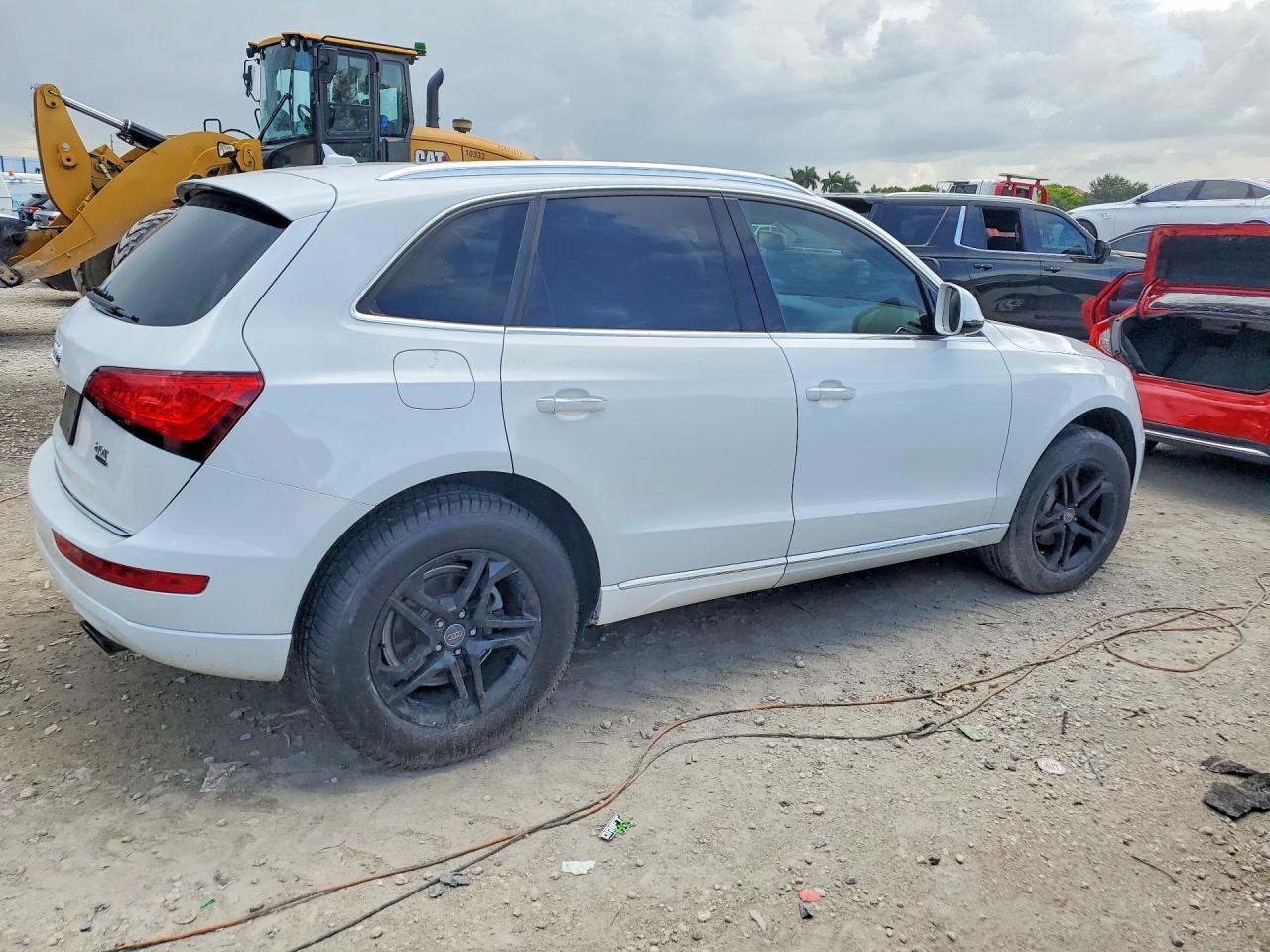 2016 Audi Q5 Premium - Image 3