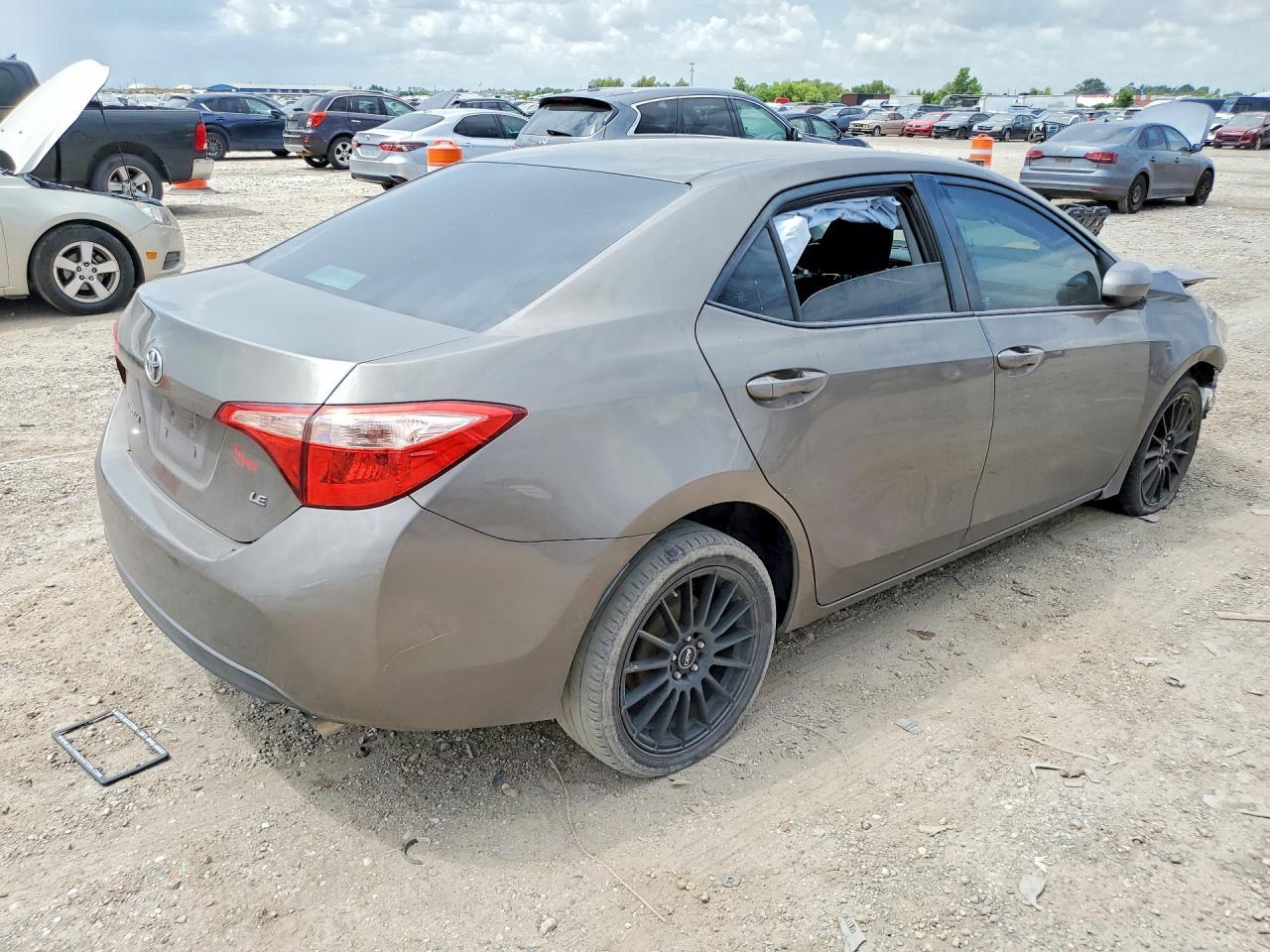 2017 Toyota Corolla Le - Фото 3