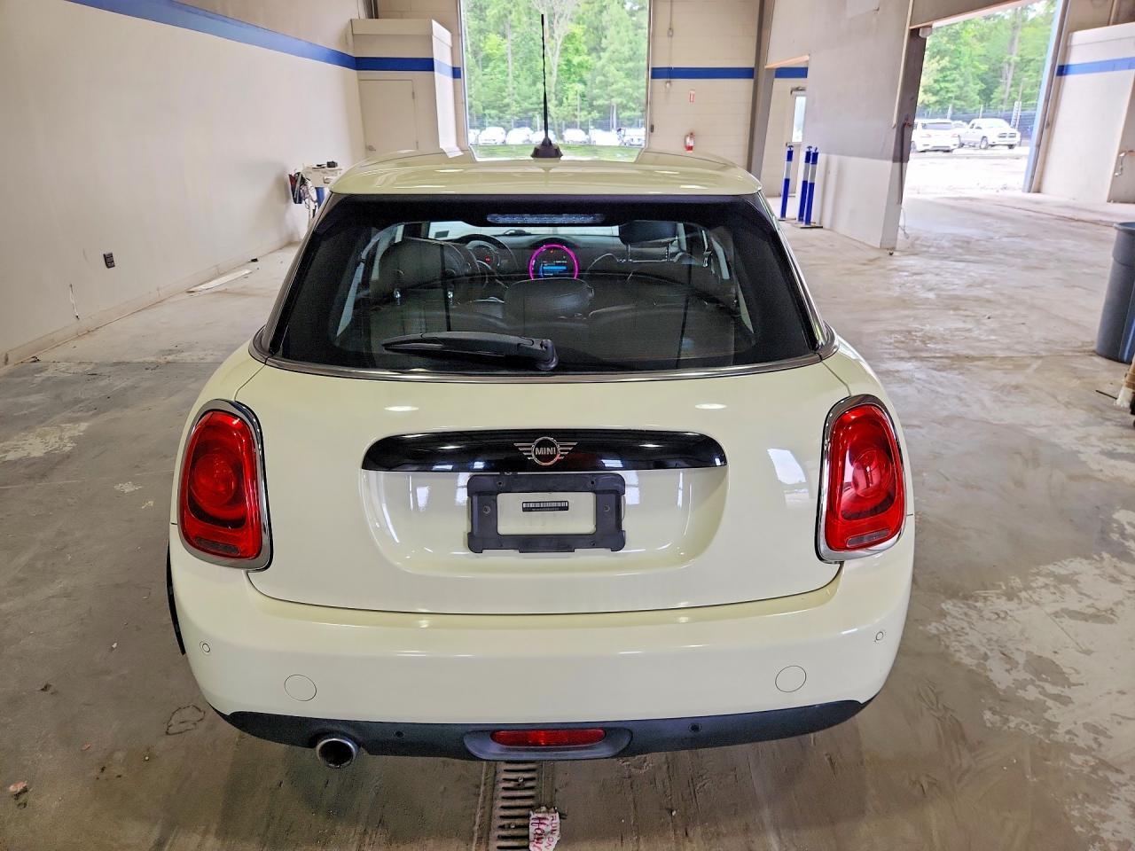 2020 Mini Cooper - Image 6