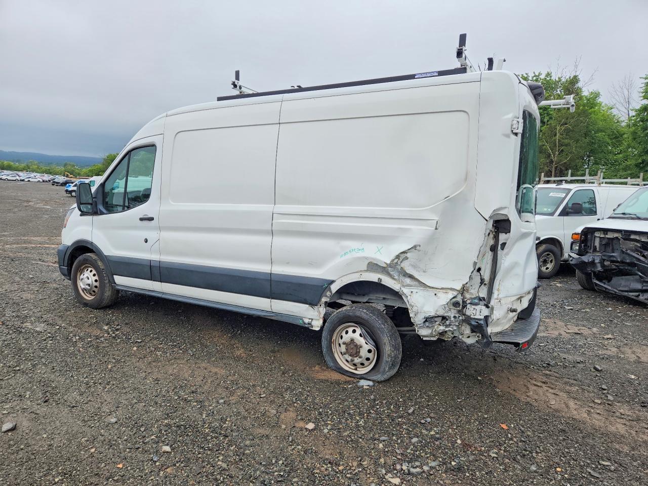 2020 Ford Transit T-250 Cargo ** R & D * Pri Fleet ** - Фото 2
