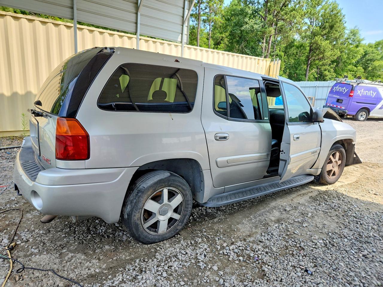 2004 GMC Envoy Xl - Фото 3