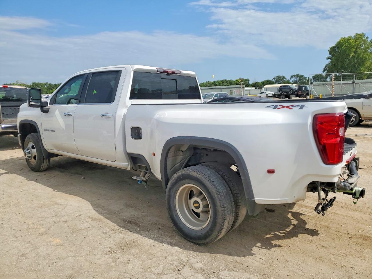 2020 Chevrolet Silverado K3500 Ltz - Фото 2