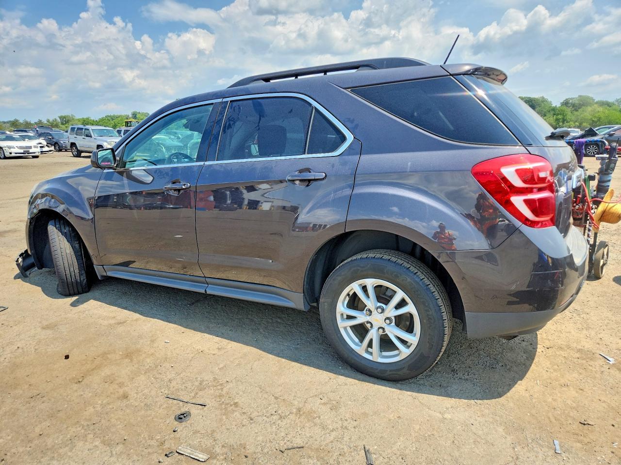 2016 Chevrolet Equinox Lt - Image 2