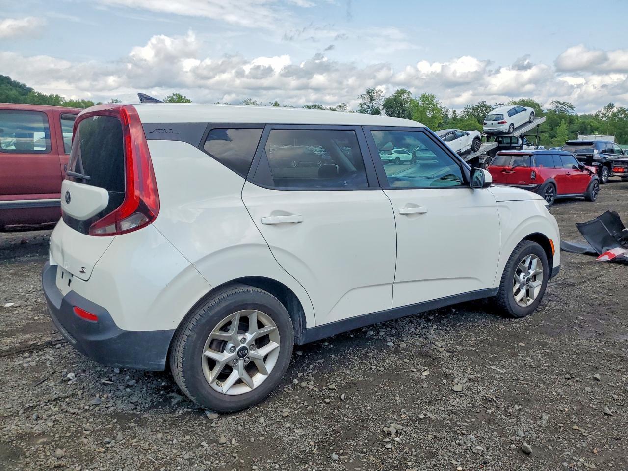 2021 Kia Soul S - Фото 3