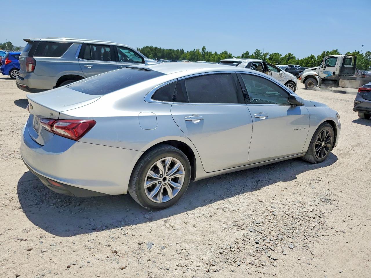 2020 Chevrolet Malibu Lt - Image 3