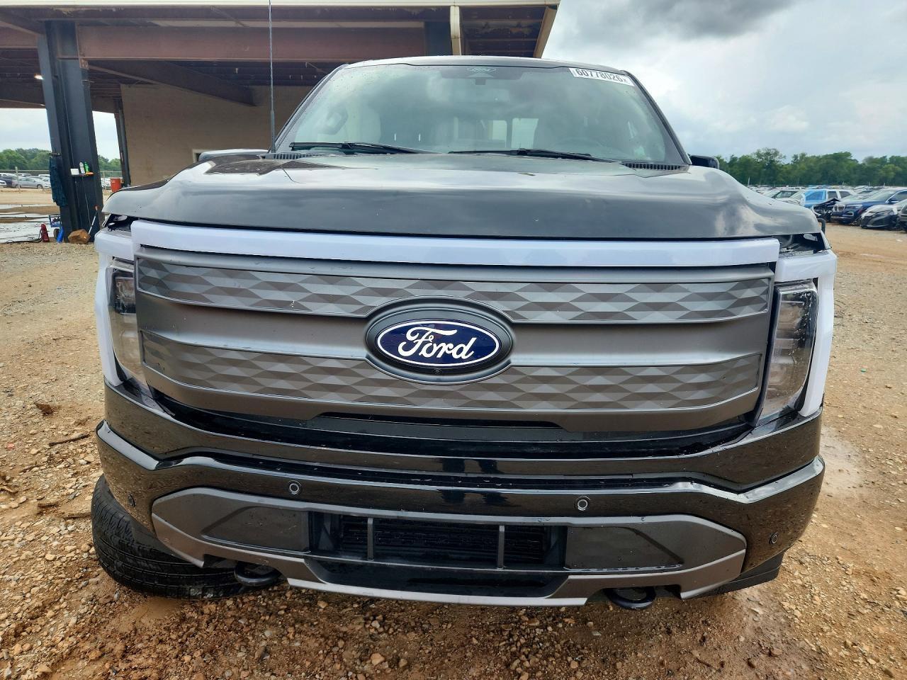 2025 Ford F150 Lightning Lariat - Фото 5