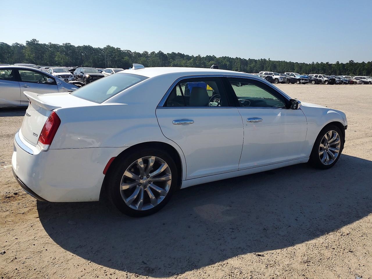 2018 Chrysler 300 Limited - Фото 3