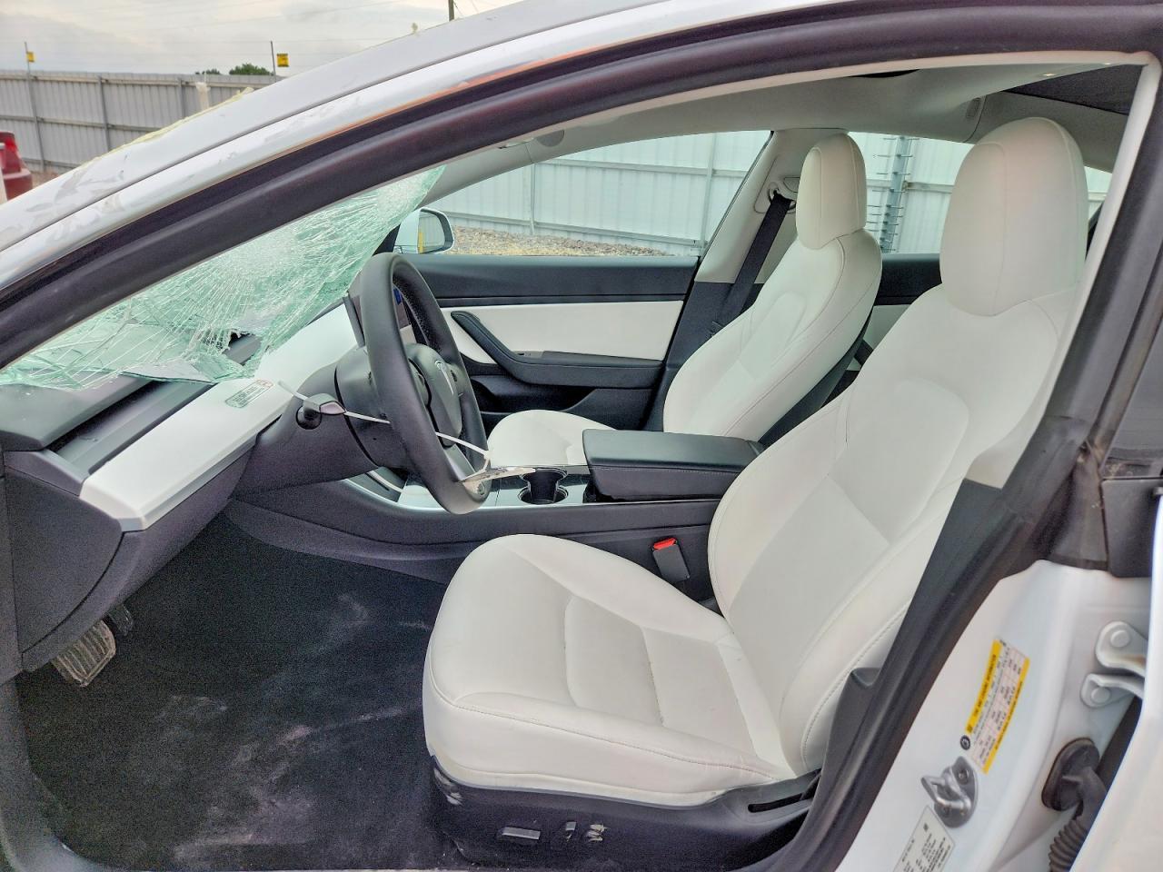 2020 Tesla Model 3 - Фото 7