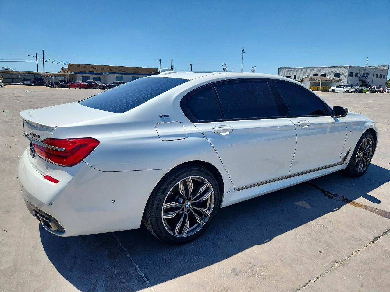 2019 BMW M760 Xi - Image 3