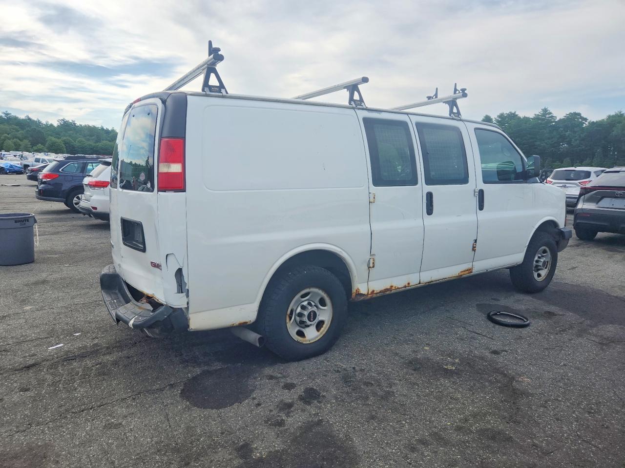2009 GMC Savana G2500 - Фото 3