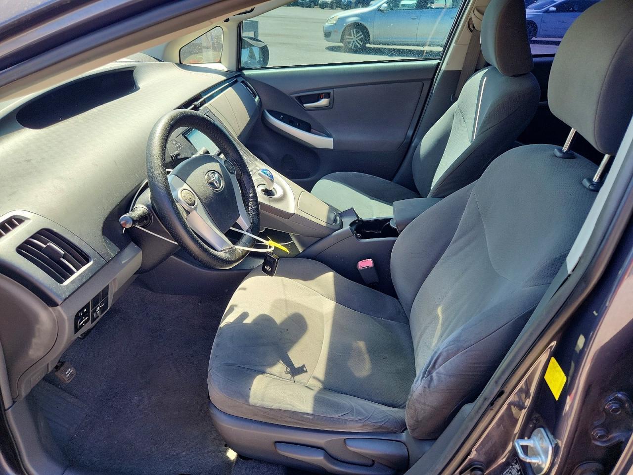 2011 Toyota Prius Two - Фото 7