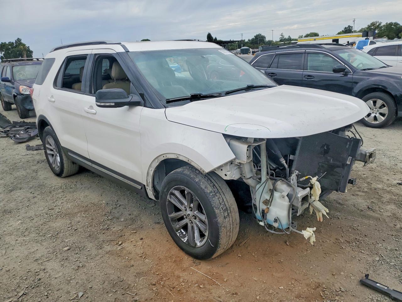 2016 Ford Explorer Xlt - Image 4