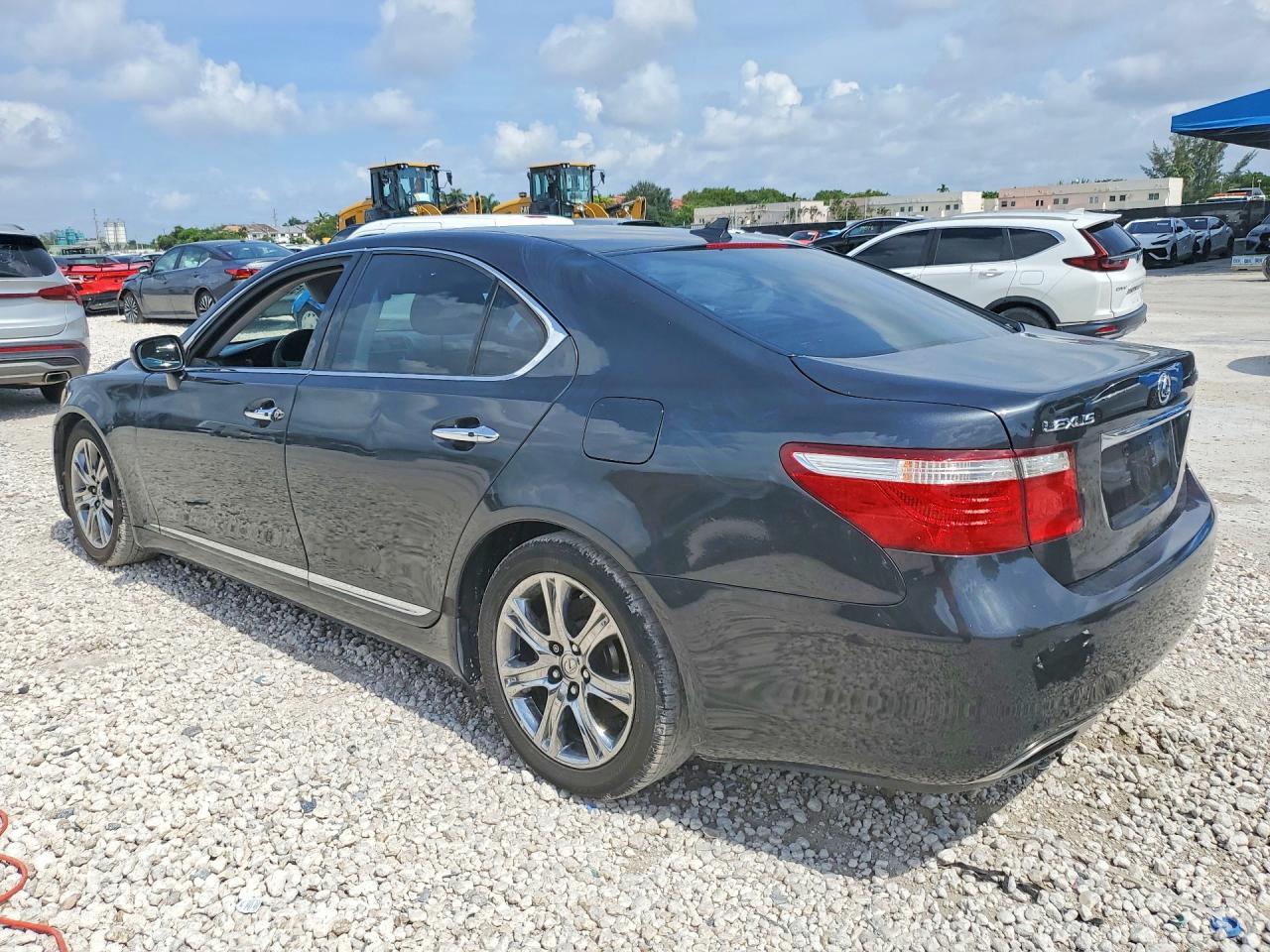 2007 Lexus Ls 460 - Image 2