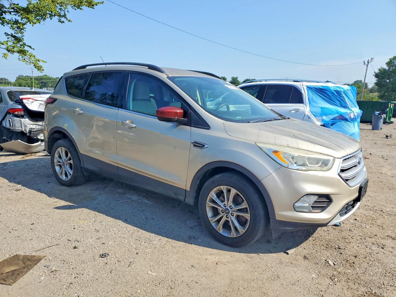 2017 Ford Escape Se - Фото 4