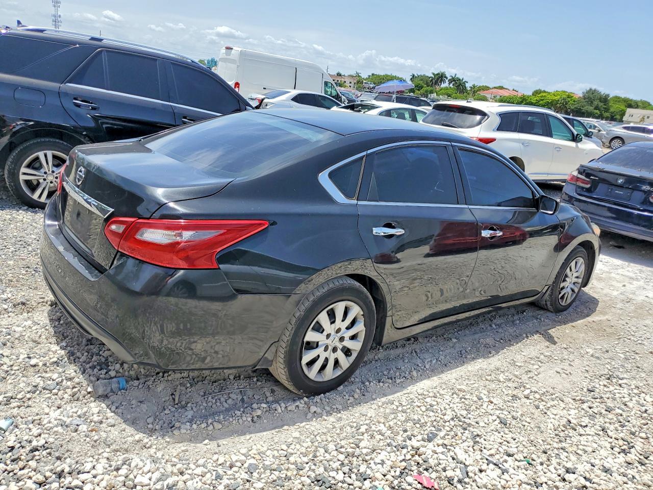2018 Nissan Altima 2.5 - Image 3