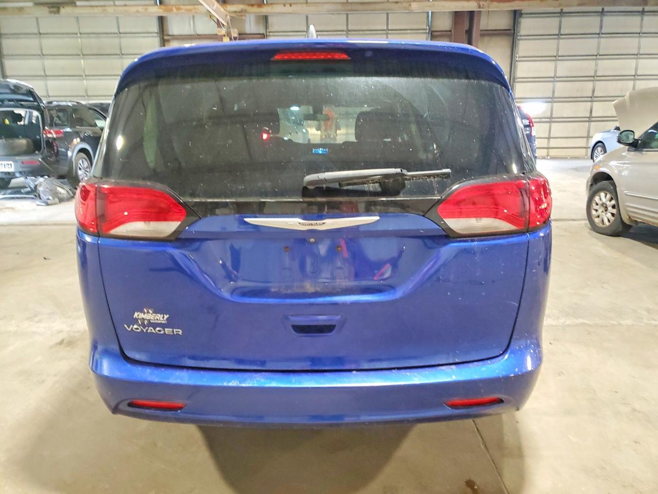 2021 Chrysler Voyager Lx - Фото 6