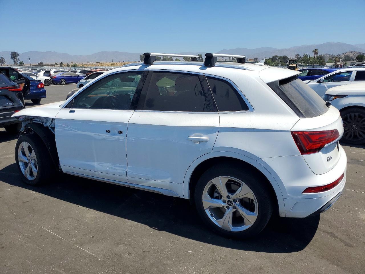 2021 Audi Q5 Premium Plus - Фото 2