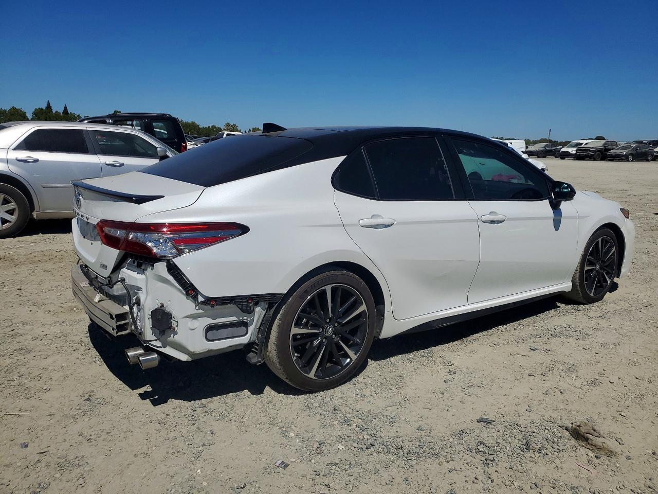 2018 Toyota Camry Xse - Фото 3