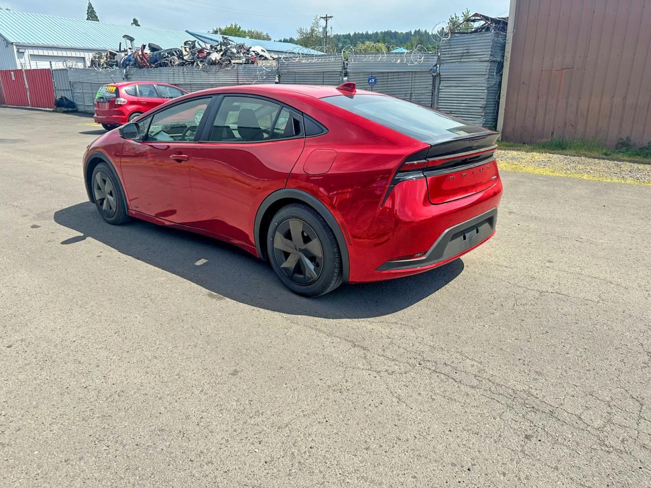 2025 Toyota Prius Le - Фото 3