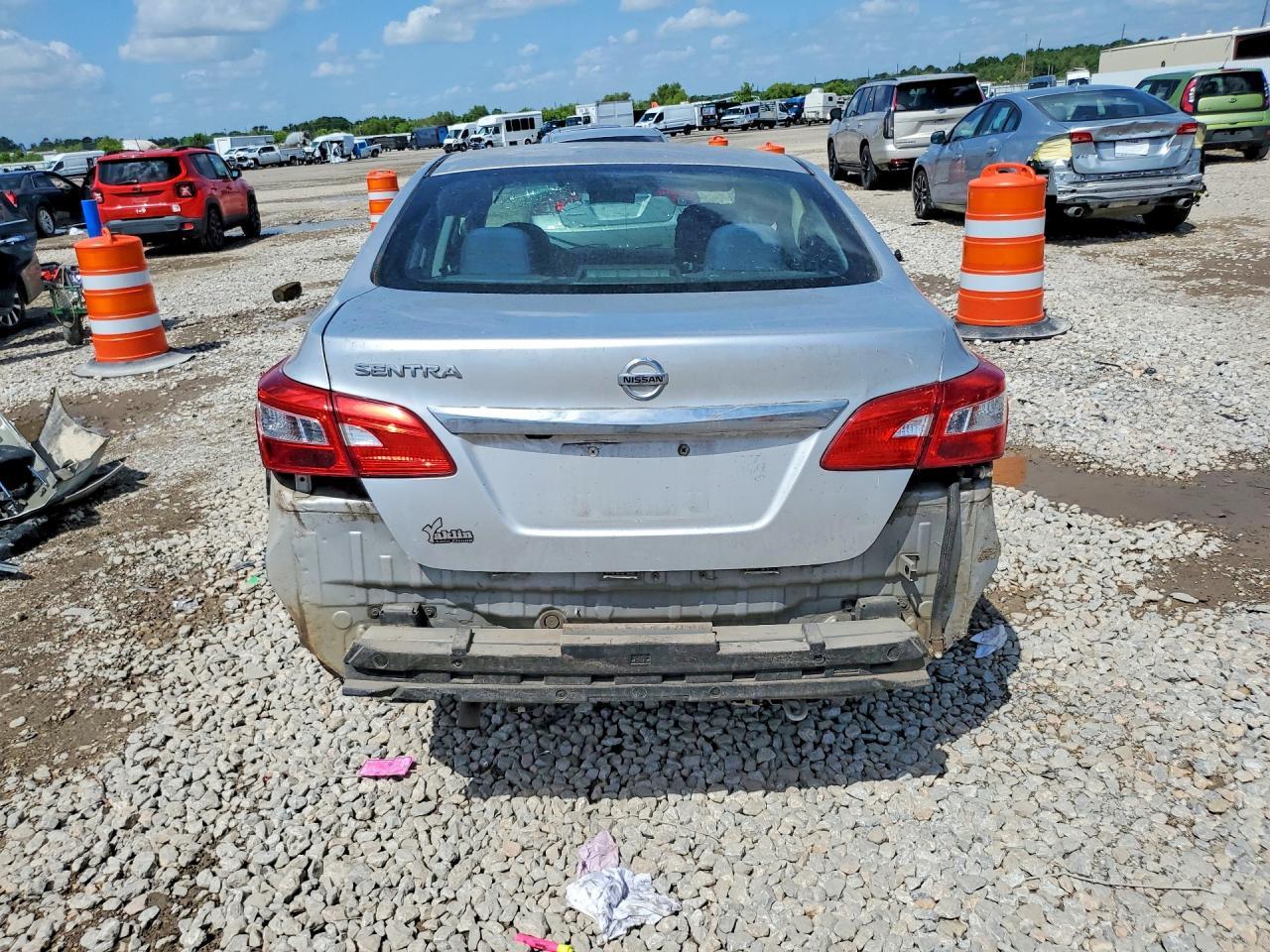 2019 Nissan Sentra S - Фото 6