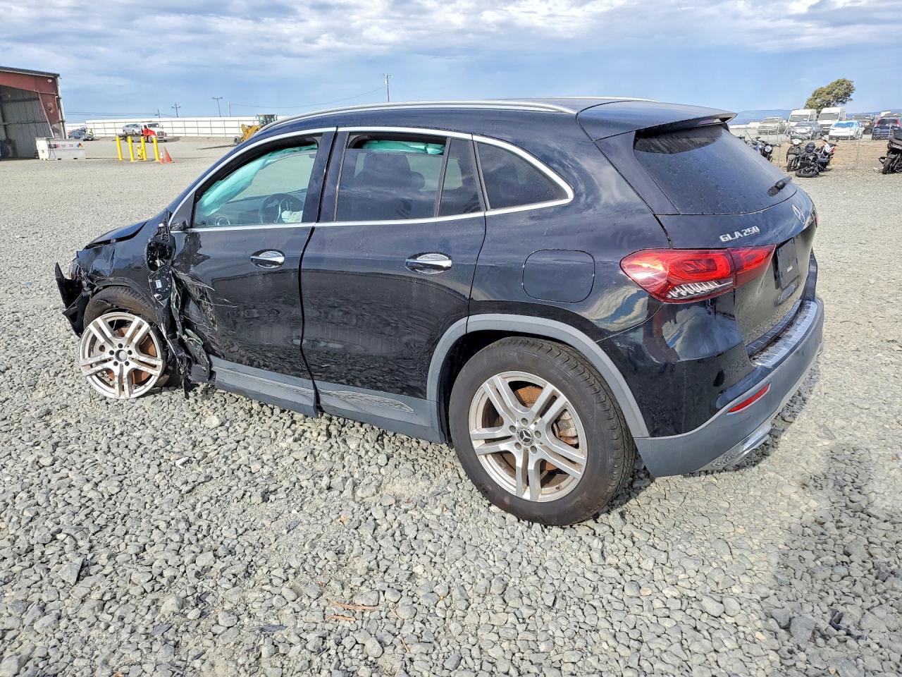 2021 Mercedes-Benz Gla 250 4Matic - Фото 2