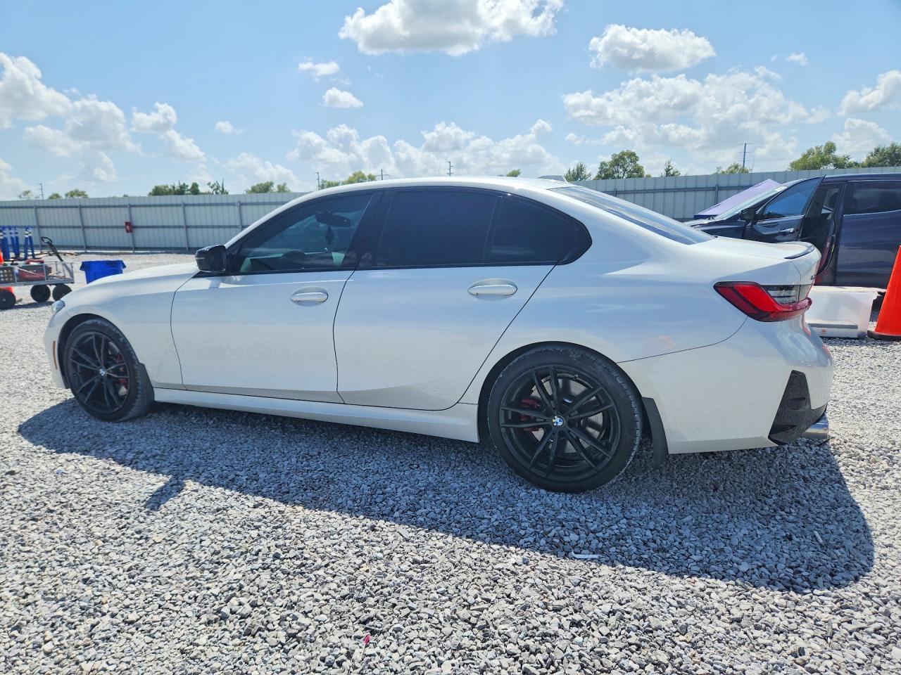 2024 BMW M340Xi - Фото 2