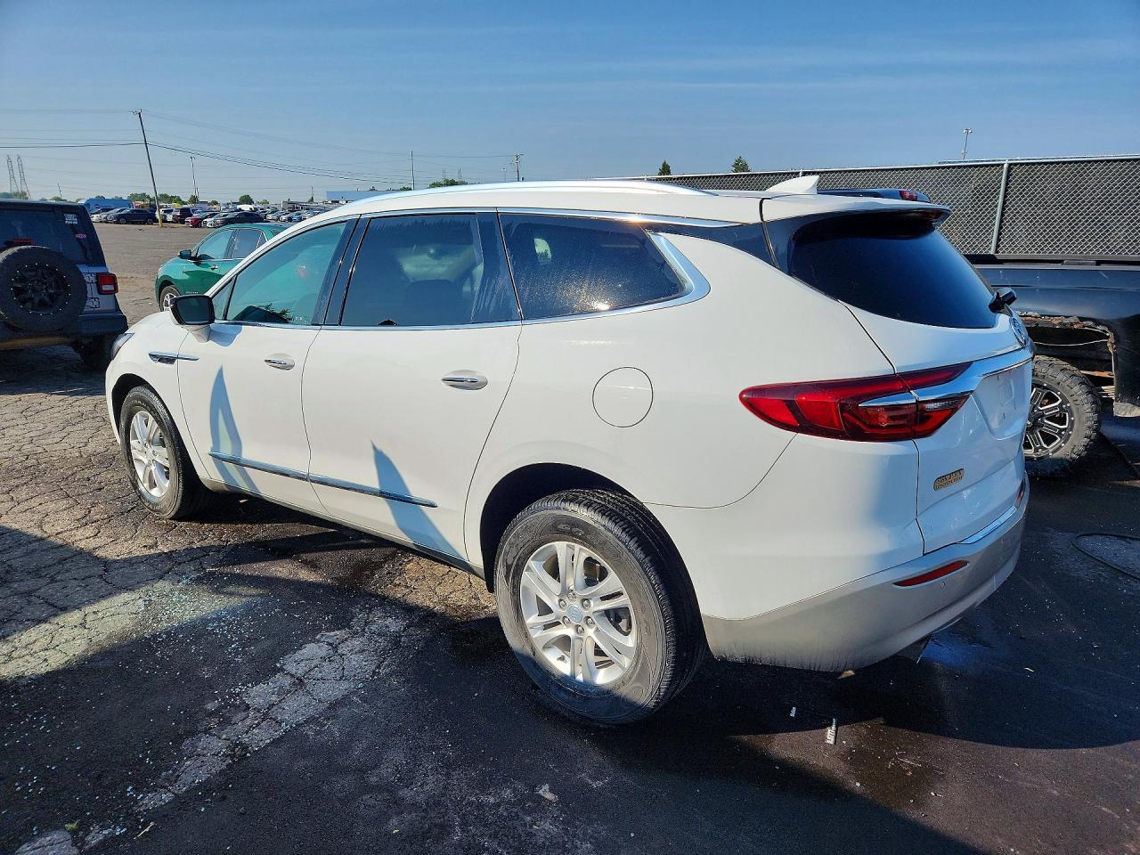 2021 Buick Enclave Essence - Image 2