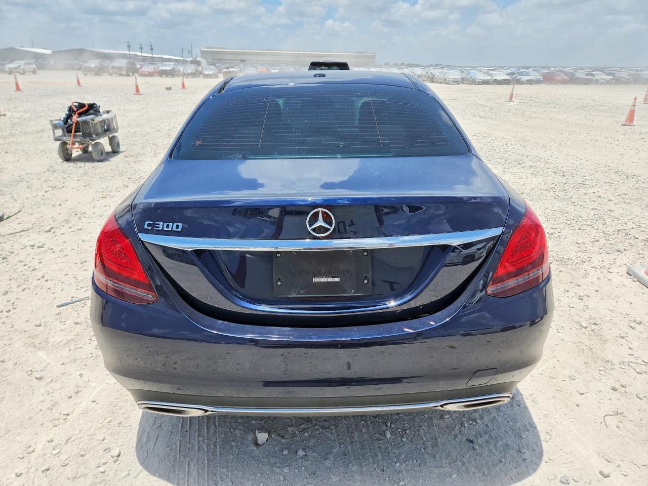 2021 Mercedes-Benz C 300 - Фото 6
