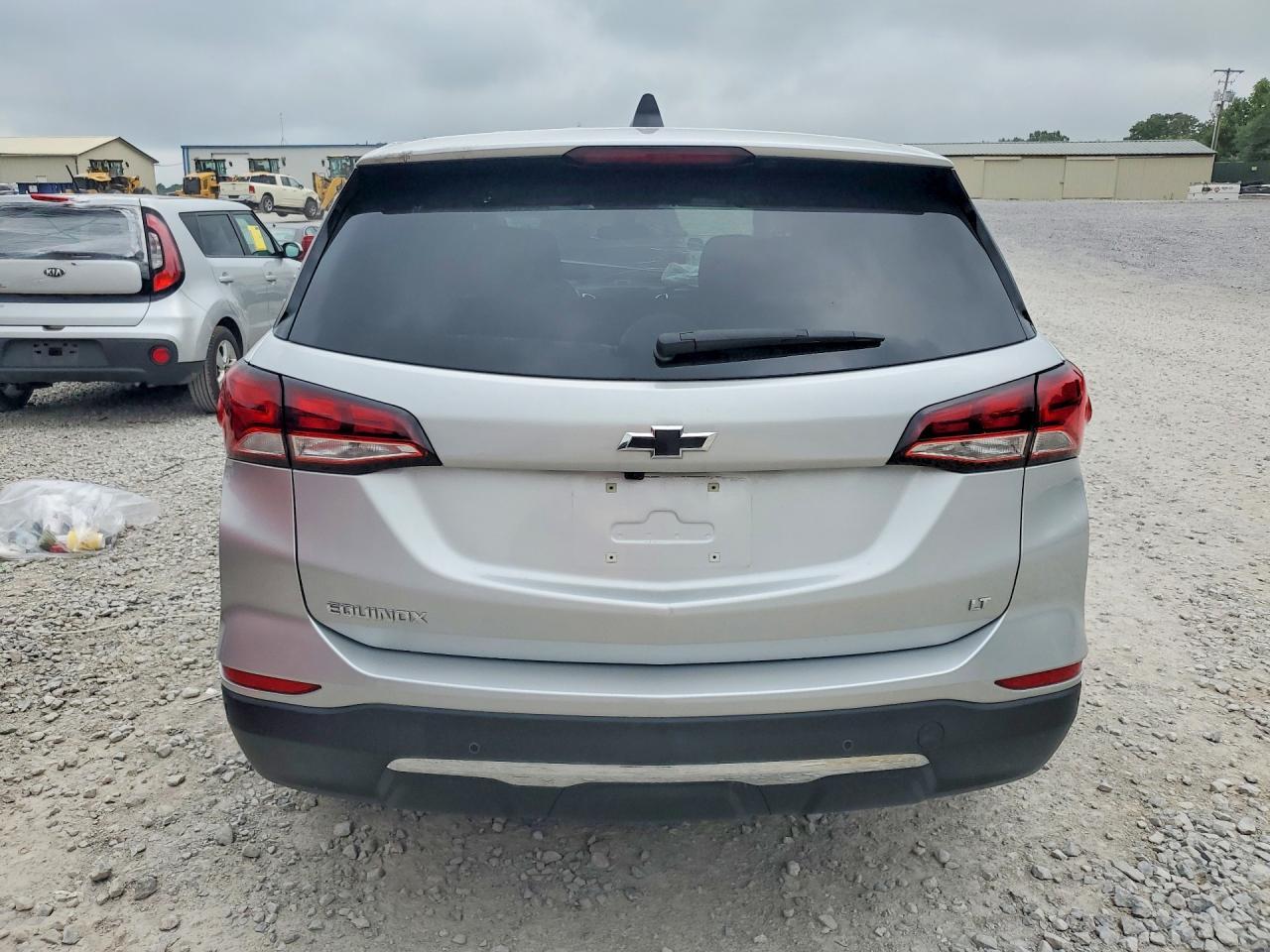 2022 Chevrolet Equinox - Image 6