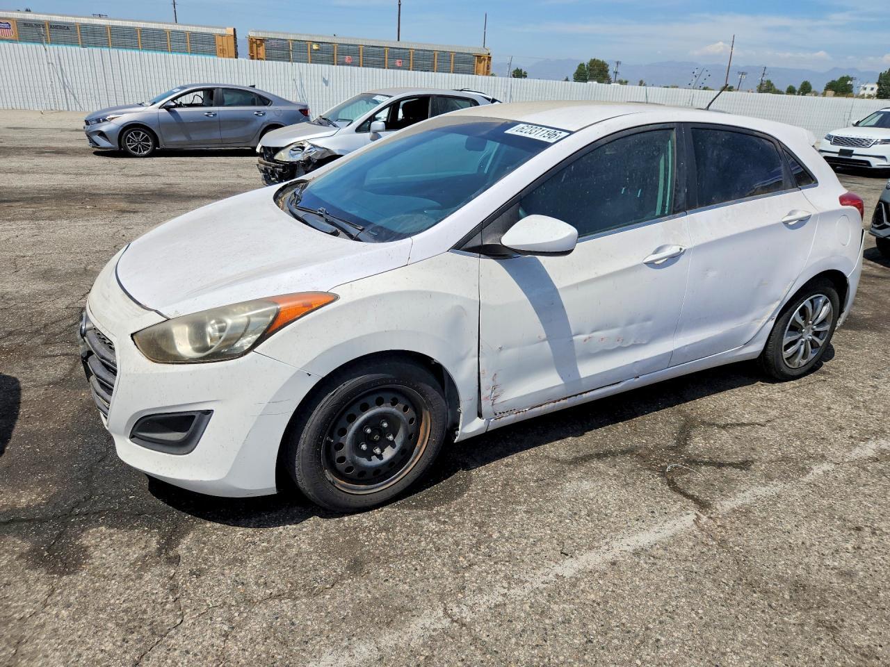 2016 Hyundai Elantra Gt Base