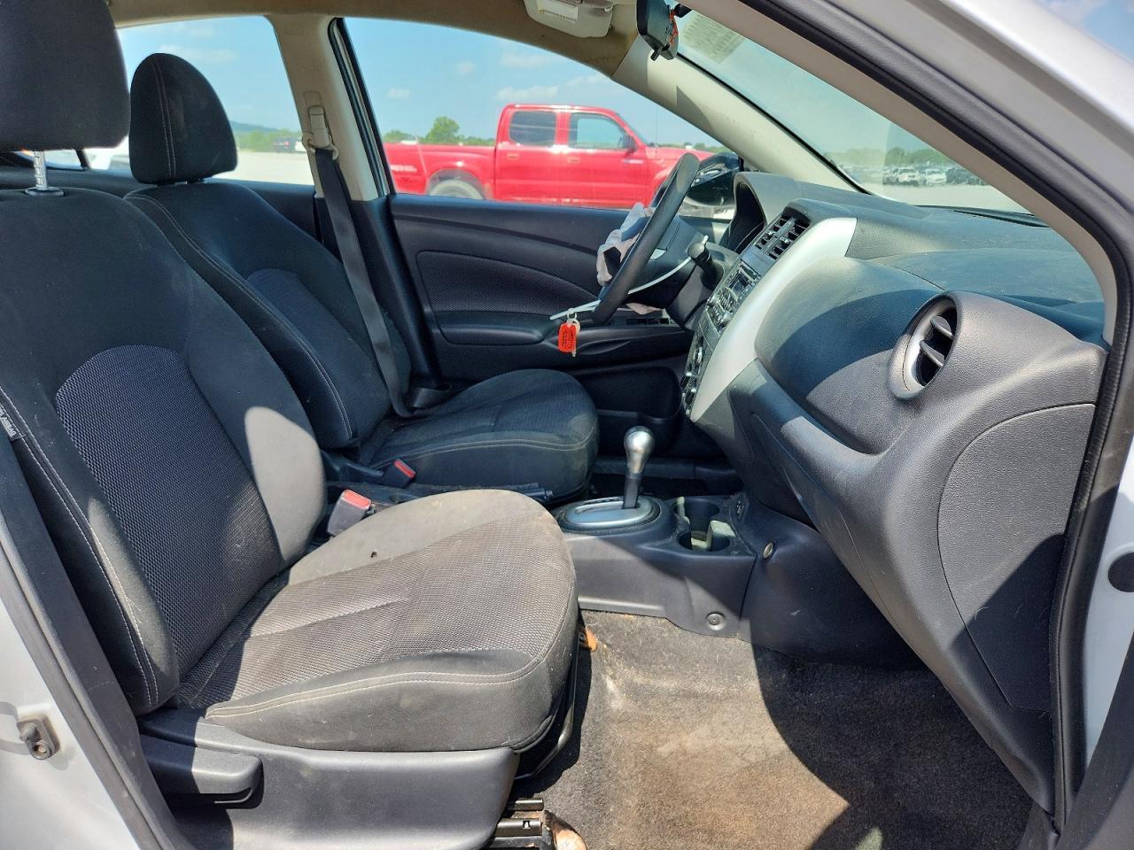 2018 Nissan Versa Sv - Image 7