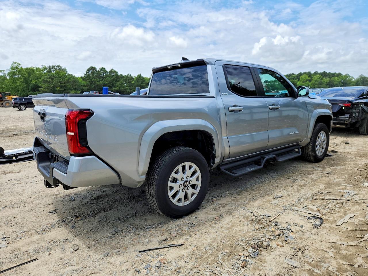 2025 Toyota Tacoma Sr5 - Image 3