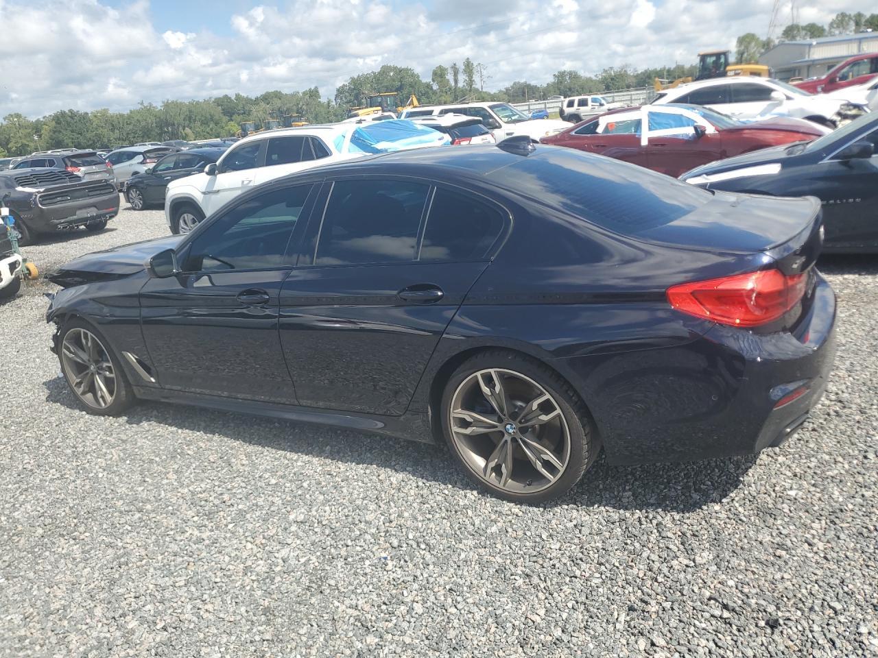 2020 BMW M550Xi - Фото 2