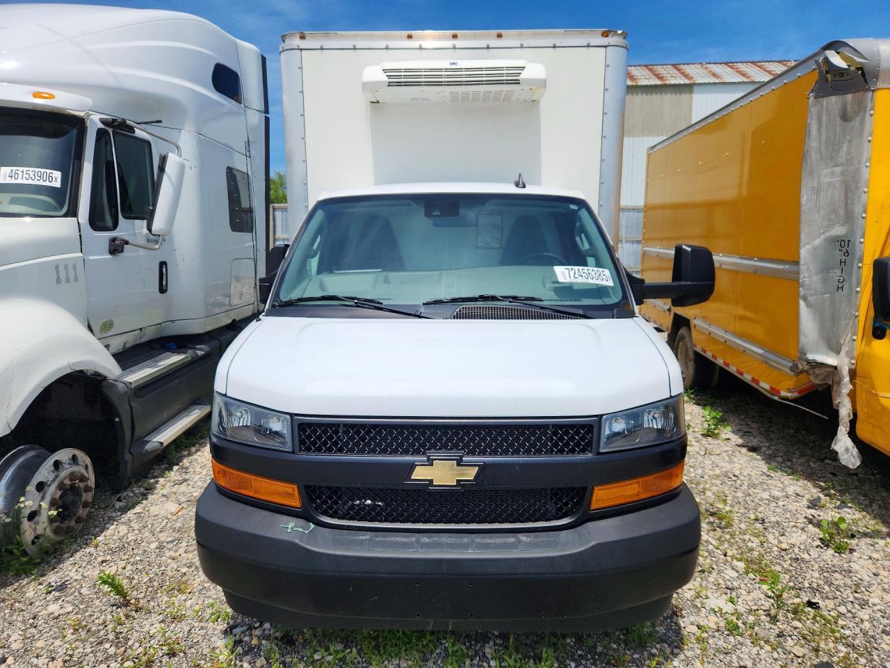 2024 Chevrolet Express Refrigerated Box Truck - Фото 5