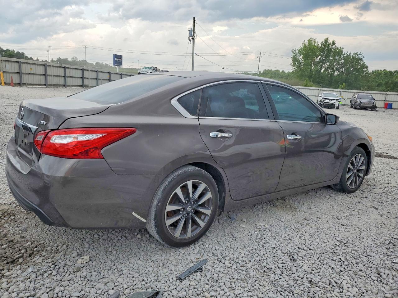 2017 Nissan Altima 2.5 Sv - Фото 3