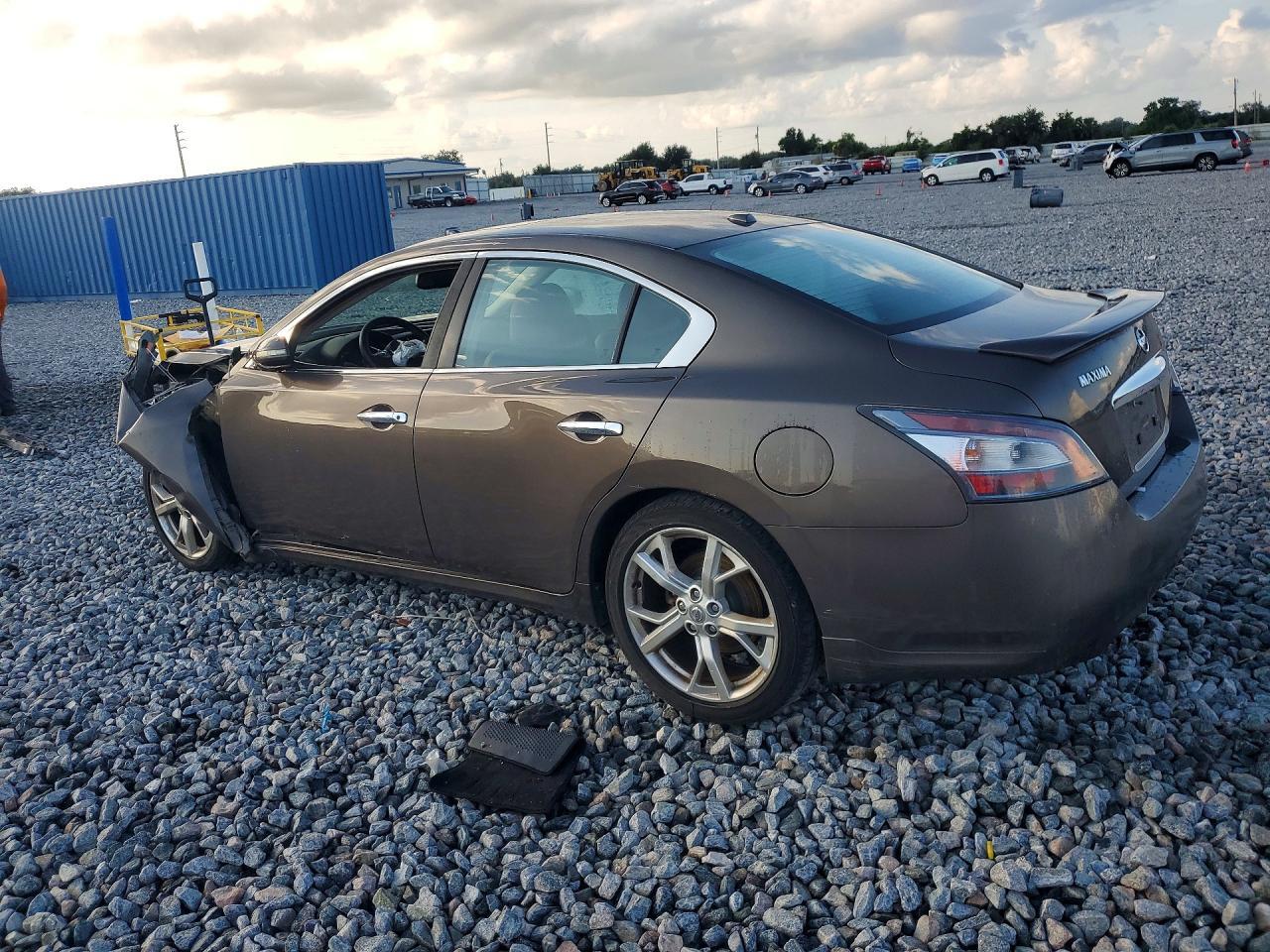 2012 Nissan Maxima 3.5 S - Фото 2