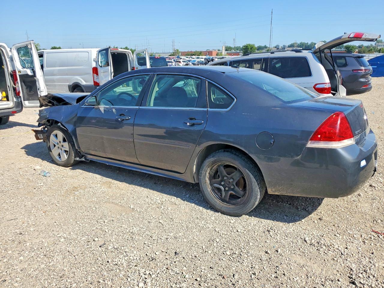 2010 Chevrolet Impala Ls - Фото 2