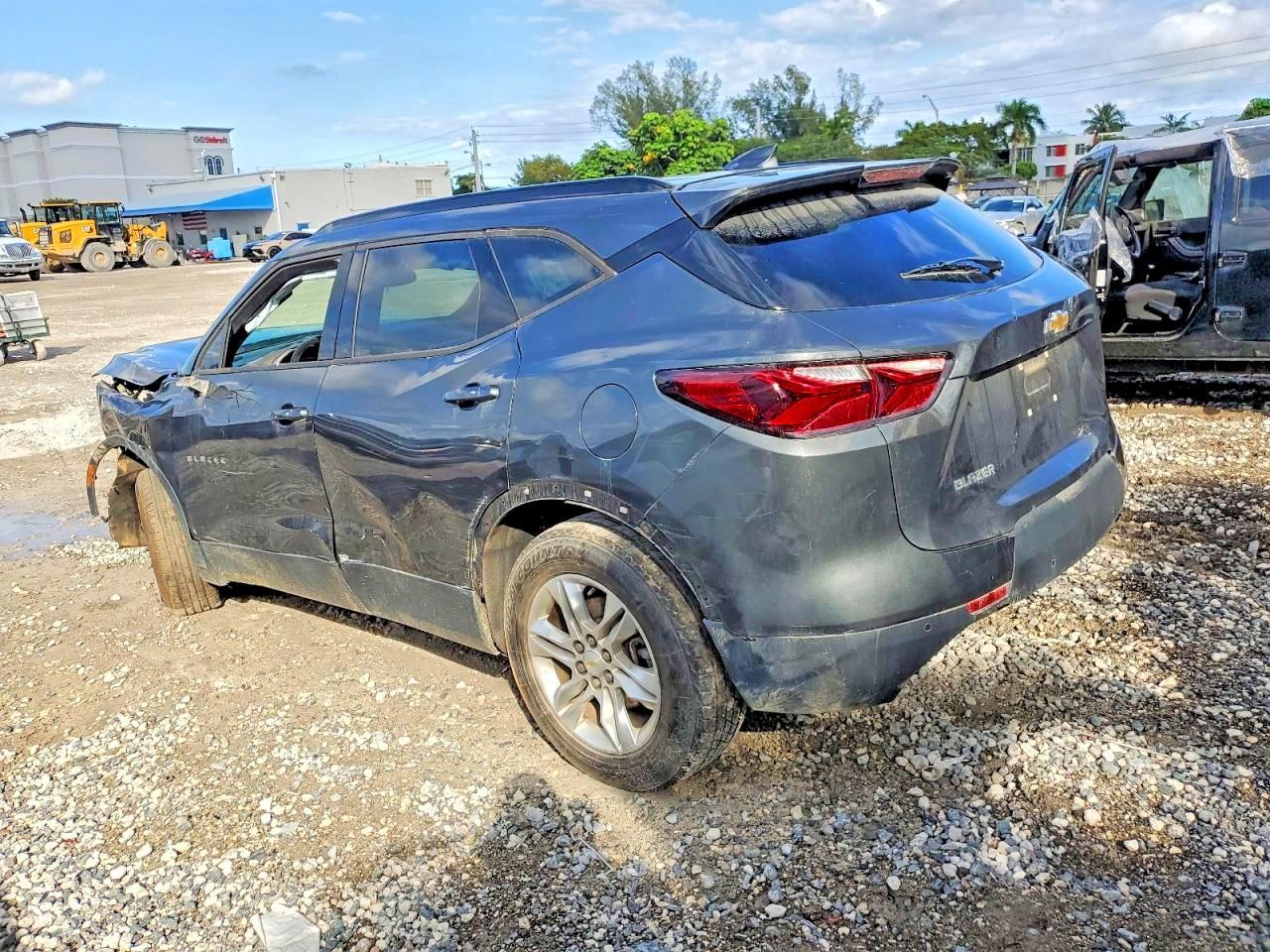 2019 Chevrolet Blazer 1Lt - Image 2