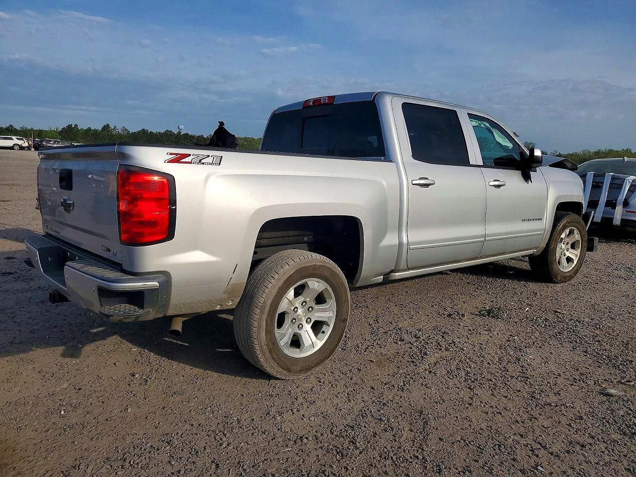 2018 Chevrolet Silverado K1500 Lt - Image 3