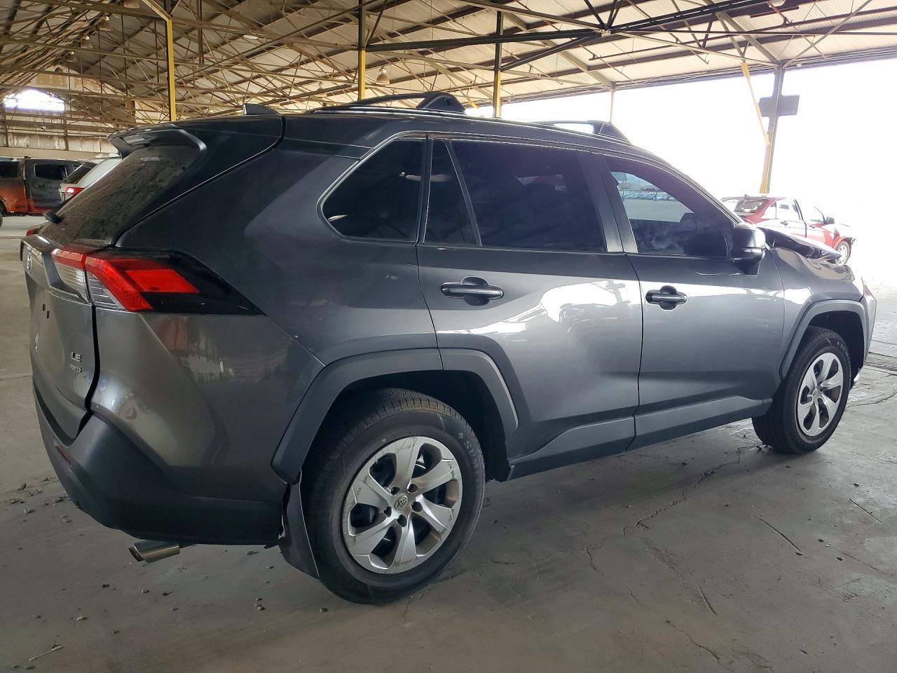 2021 Toyota Rav4 Le - Фото 3