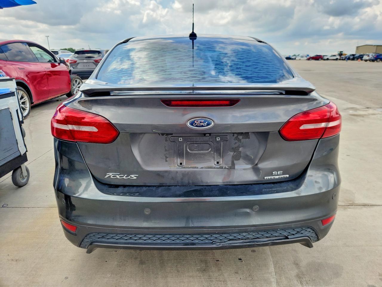 2016 Ford Focus Se - Image 6