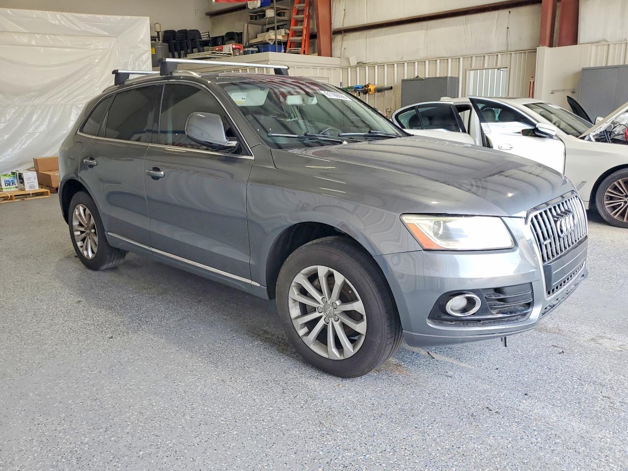 2017 Audi Q5 Premium - Image 4