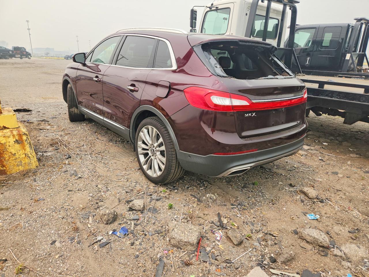 2017 Lincoln Mkx Reserve - Image 2